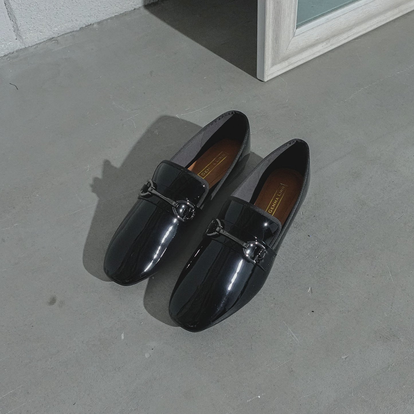 【レイン対応】ビットエナメルローファー_GE23475