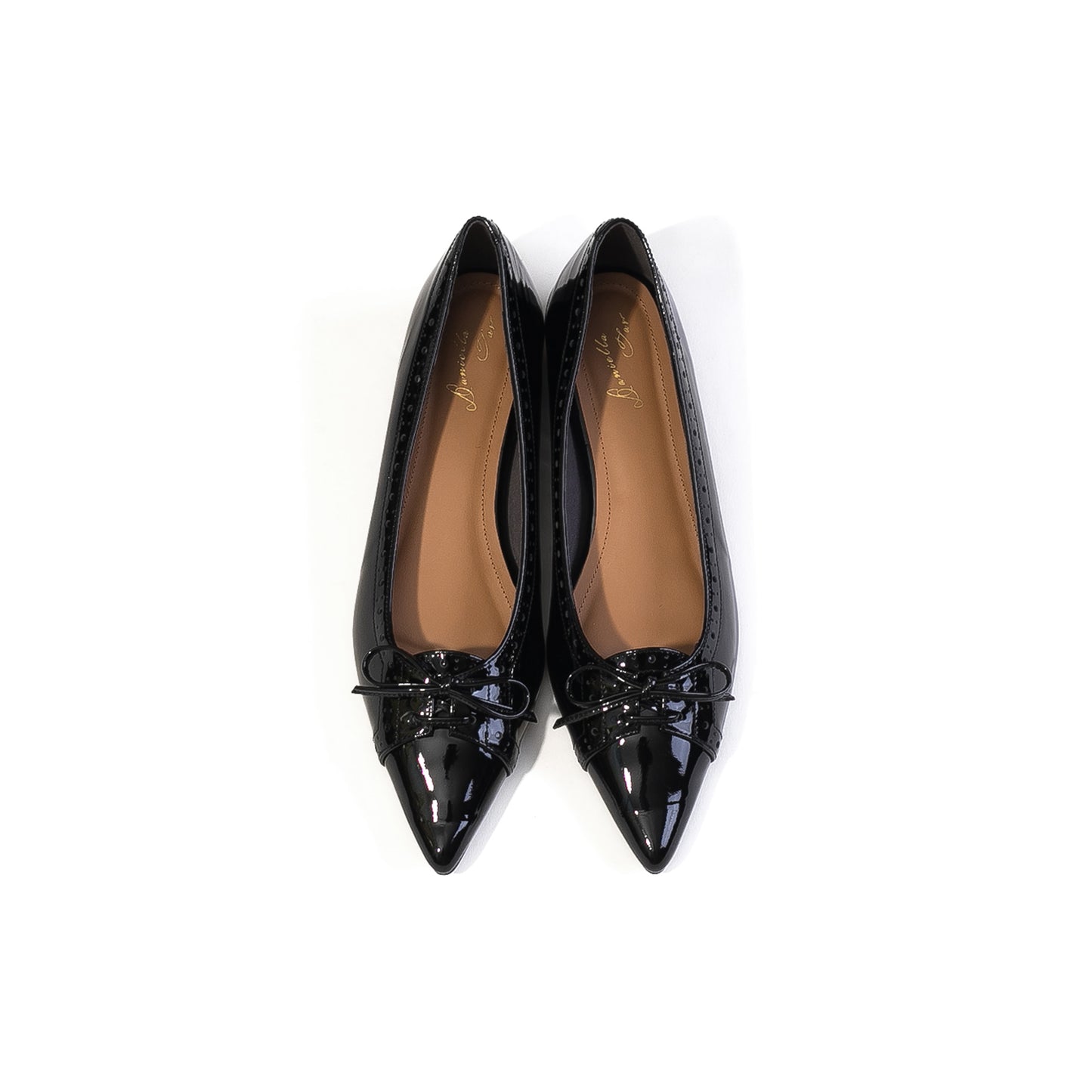 パンチングポインテッドパンプス_DA25142