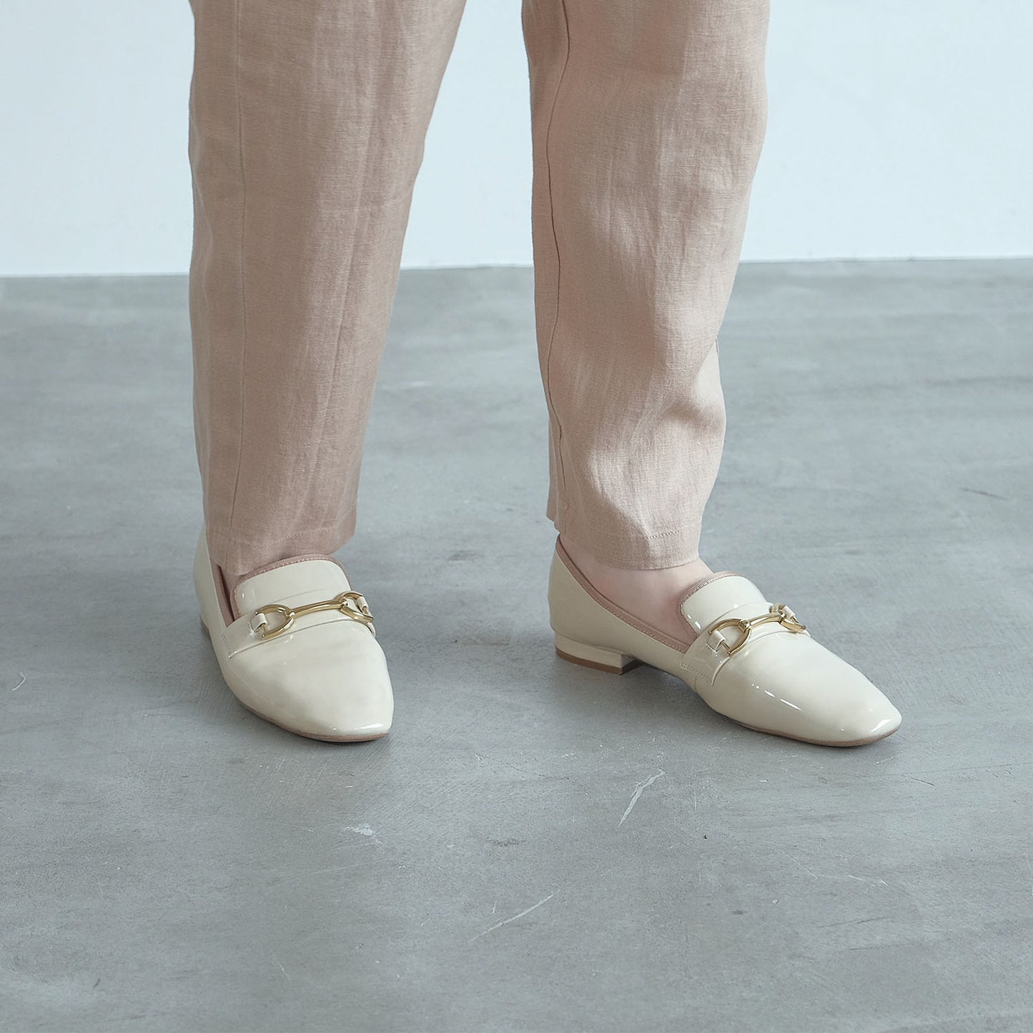 【レイン対応】ビットエナメルローファー_GE23475