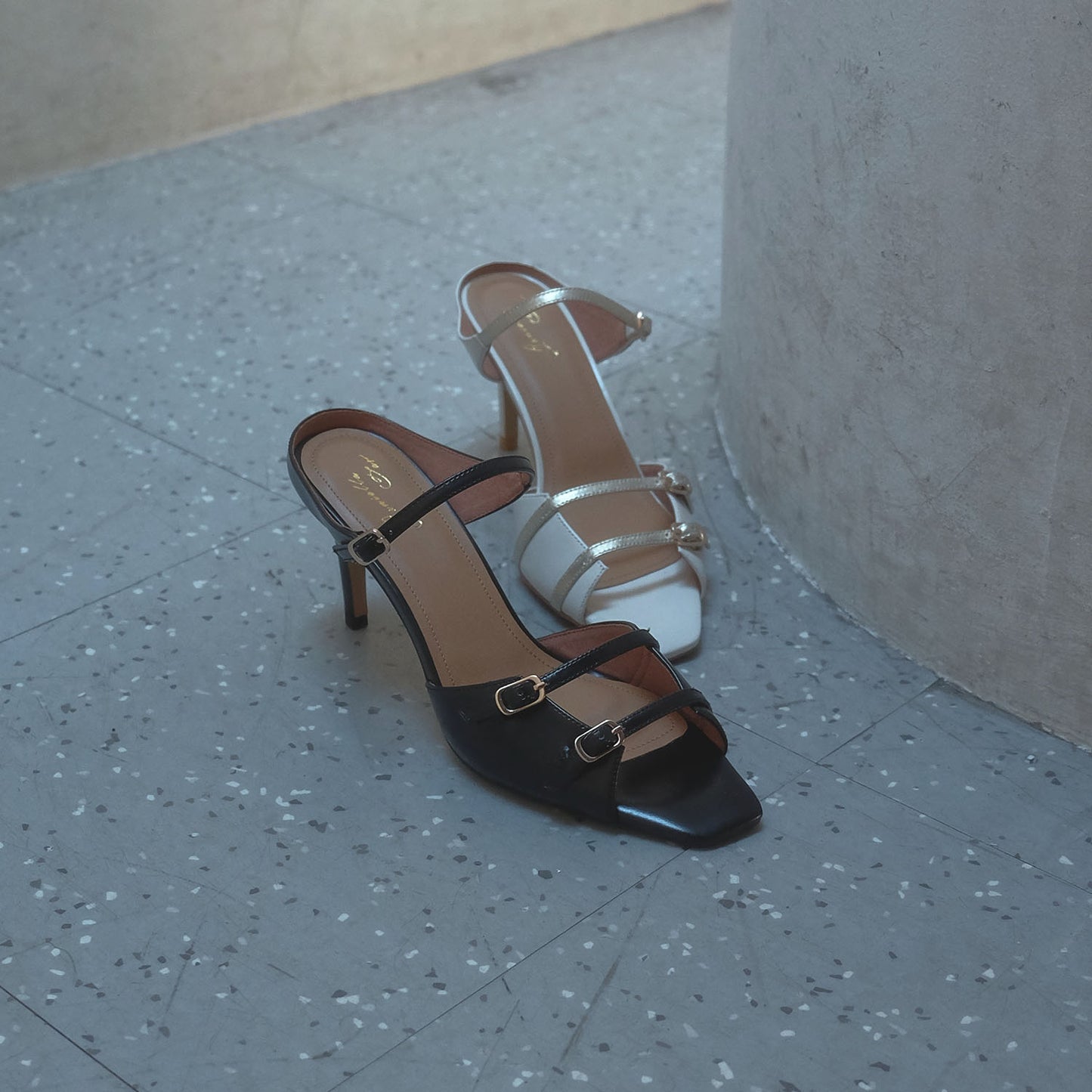 ダブルストラップミュールサンダル_DA24950