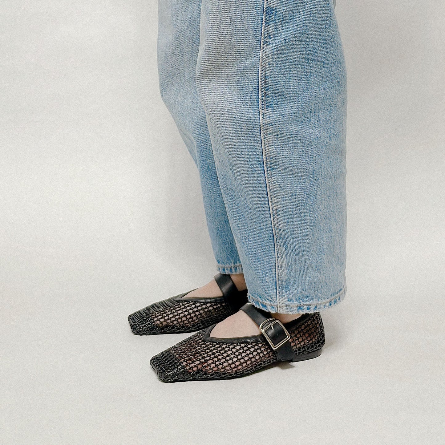 スクエアトゥメッシュストラップフラットシューズ_GE24132