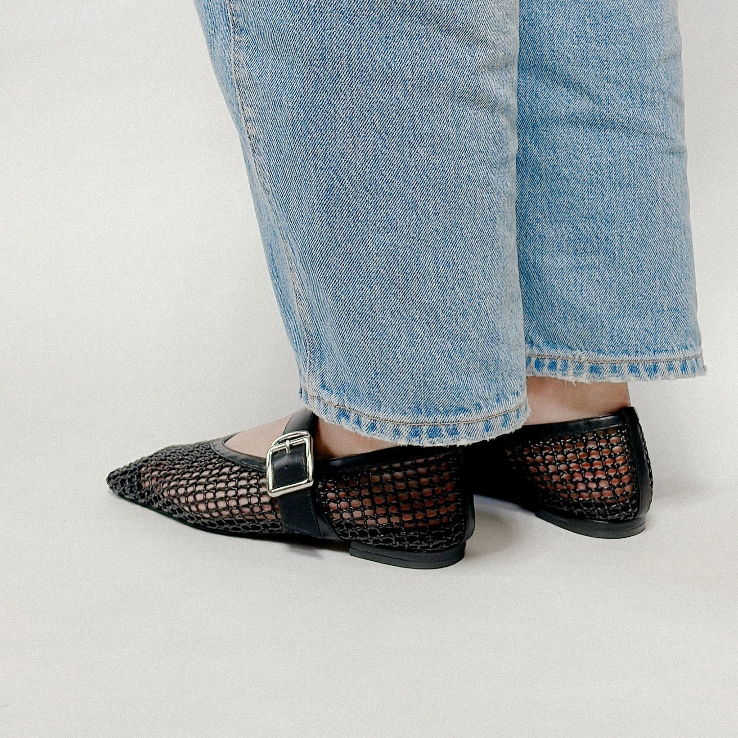 スクエアトゥメッシュストラップフラットシューズ_GE24132