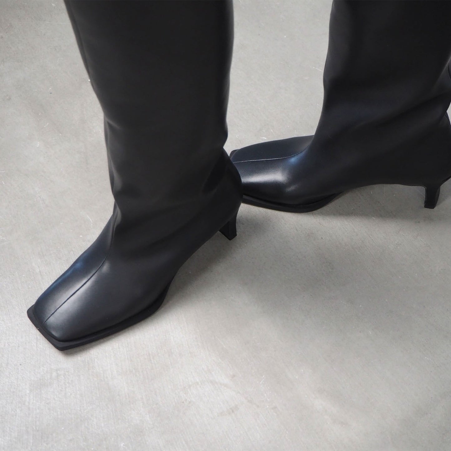 ■【Gina × Daniella&GEMMA】【レイン対応】セミルーズロングブーツ_GE22633
