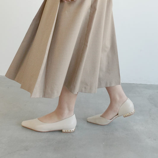 スタッズモチーフヒールフラットパンプス_DA24175