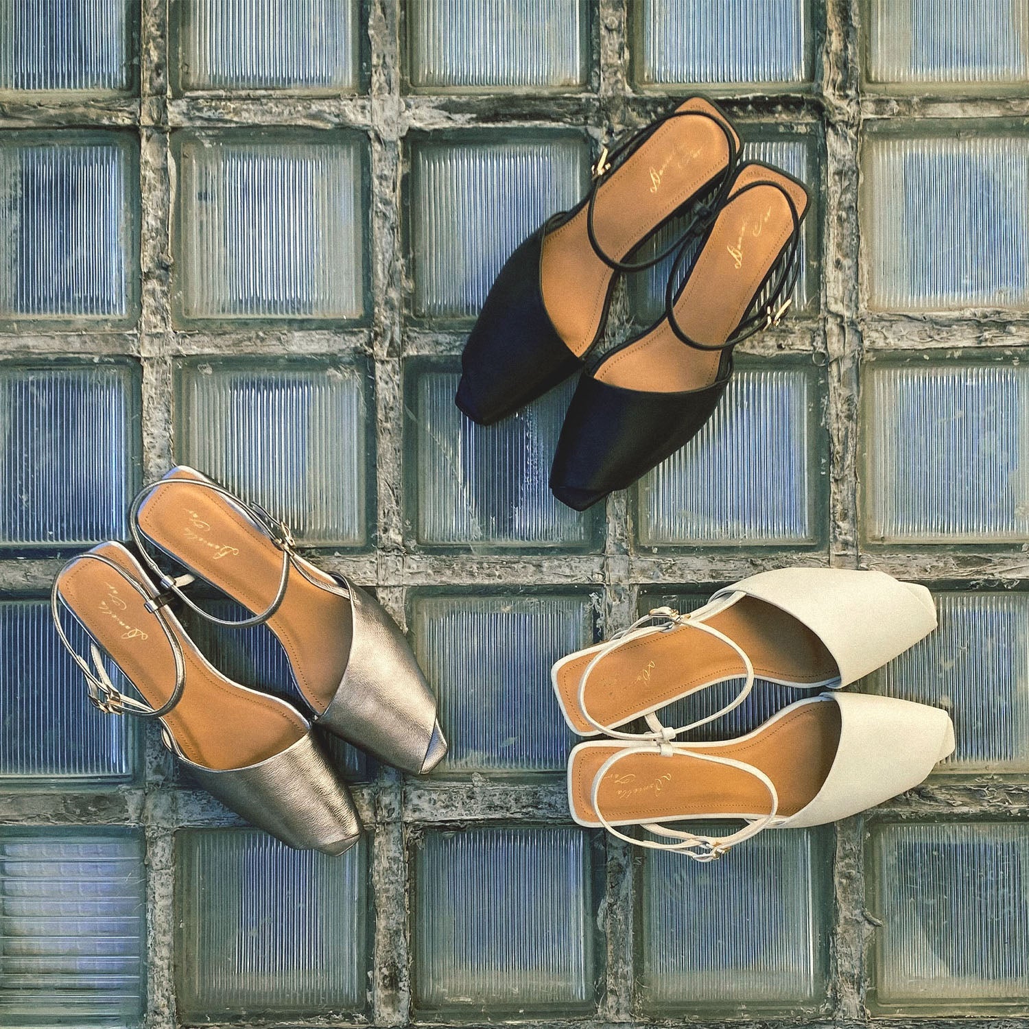 Daniella & GEMMA ONLINE STORE – オープントゥアシンメトリーバック