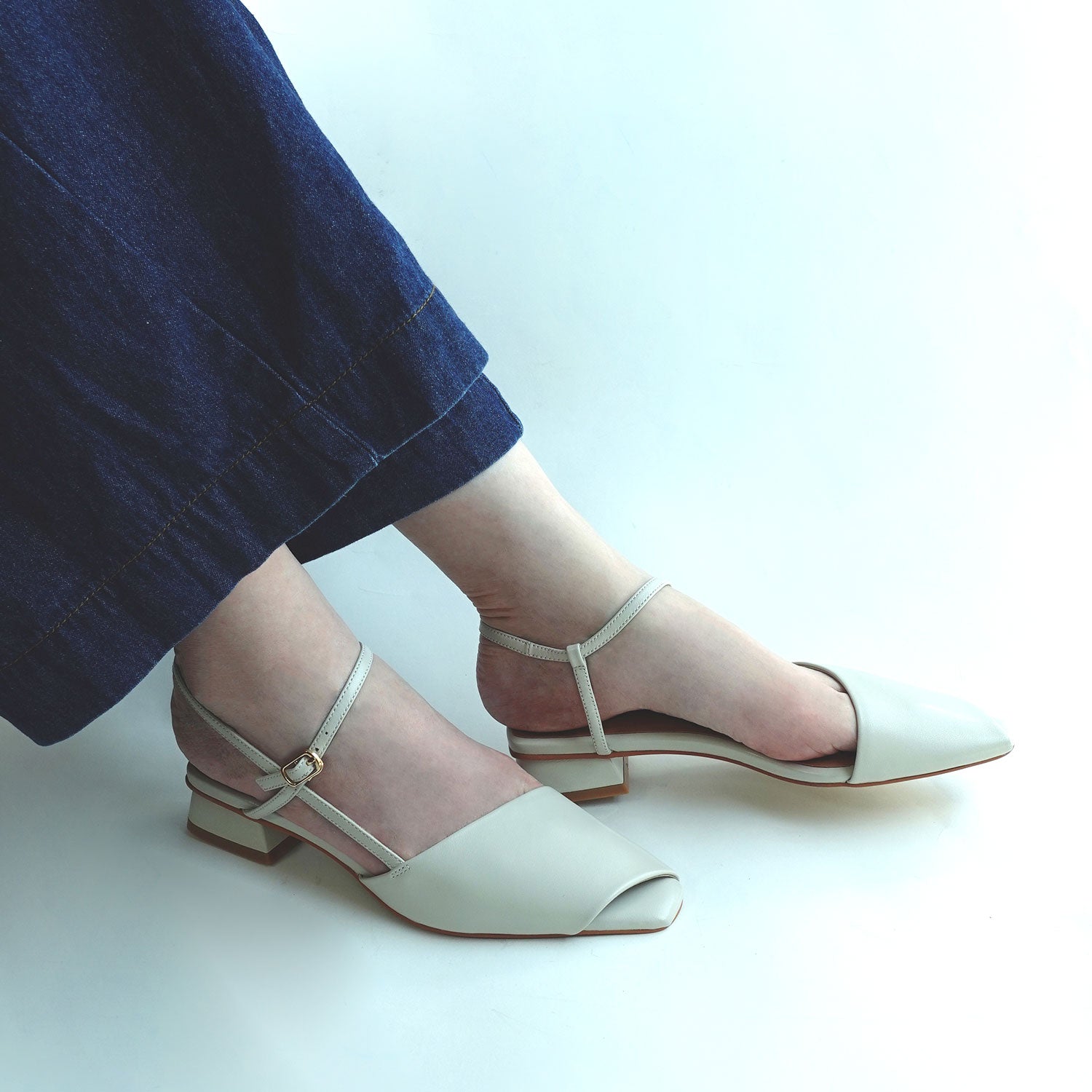 Daniella & GEMMA ONLINE STORE – オープントゥアシンメトリーバック
