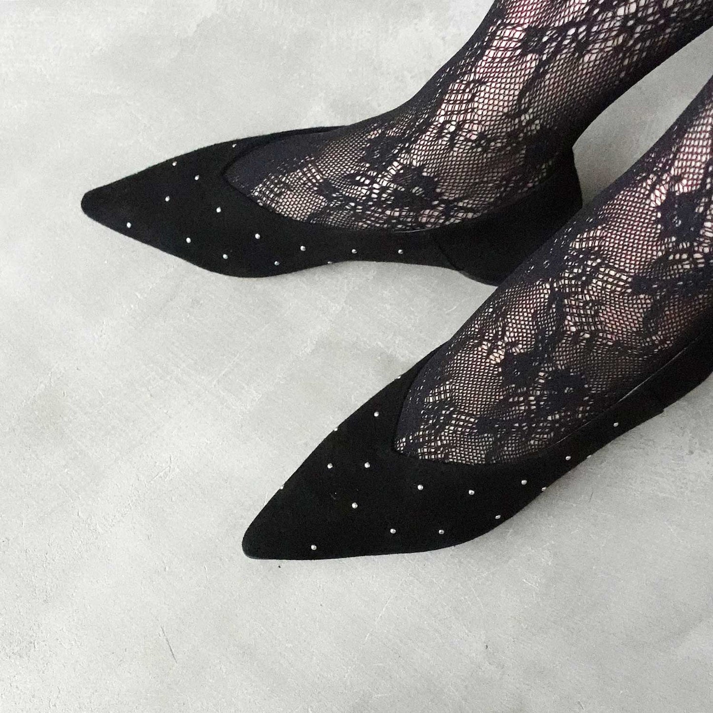 スタッズポインテッドパンプス_DA25141