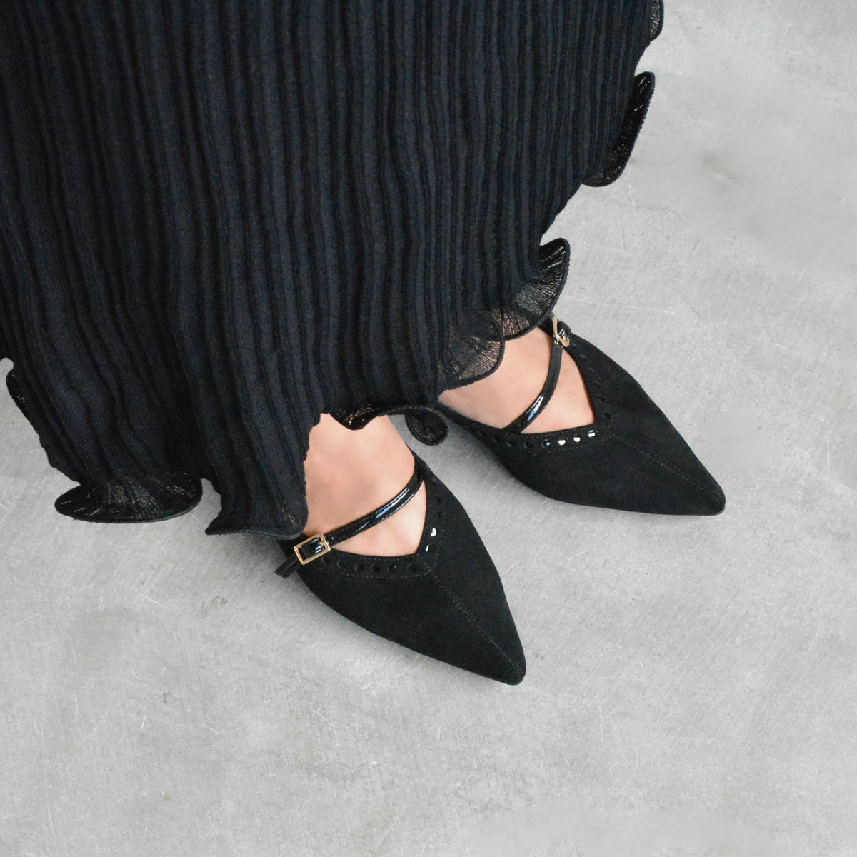 《NEW 26FW》パンチングポインテッドパンプス_DA26053