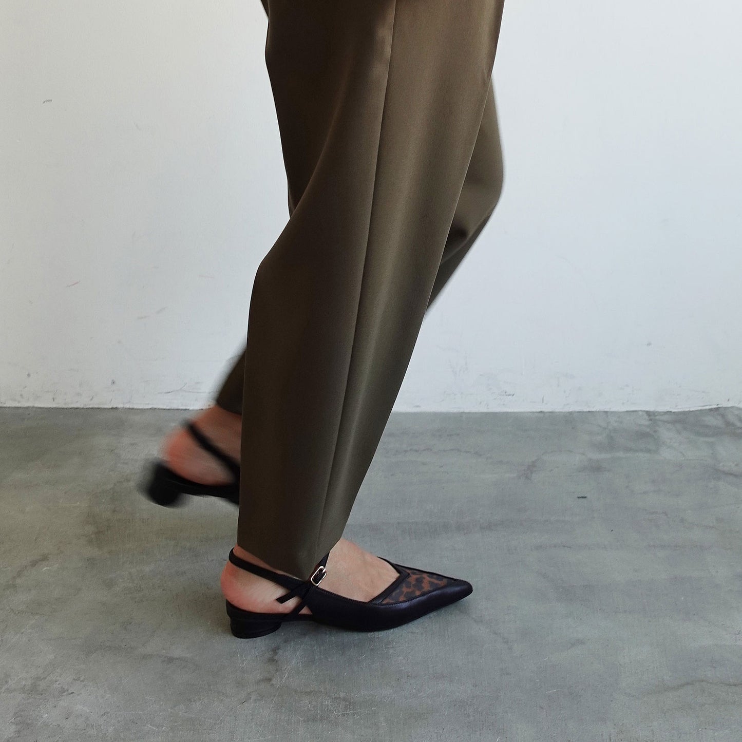 ポインテッドスリングバックパンプス_DA26262