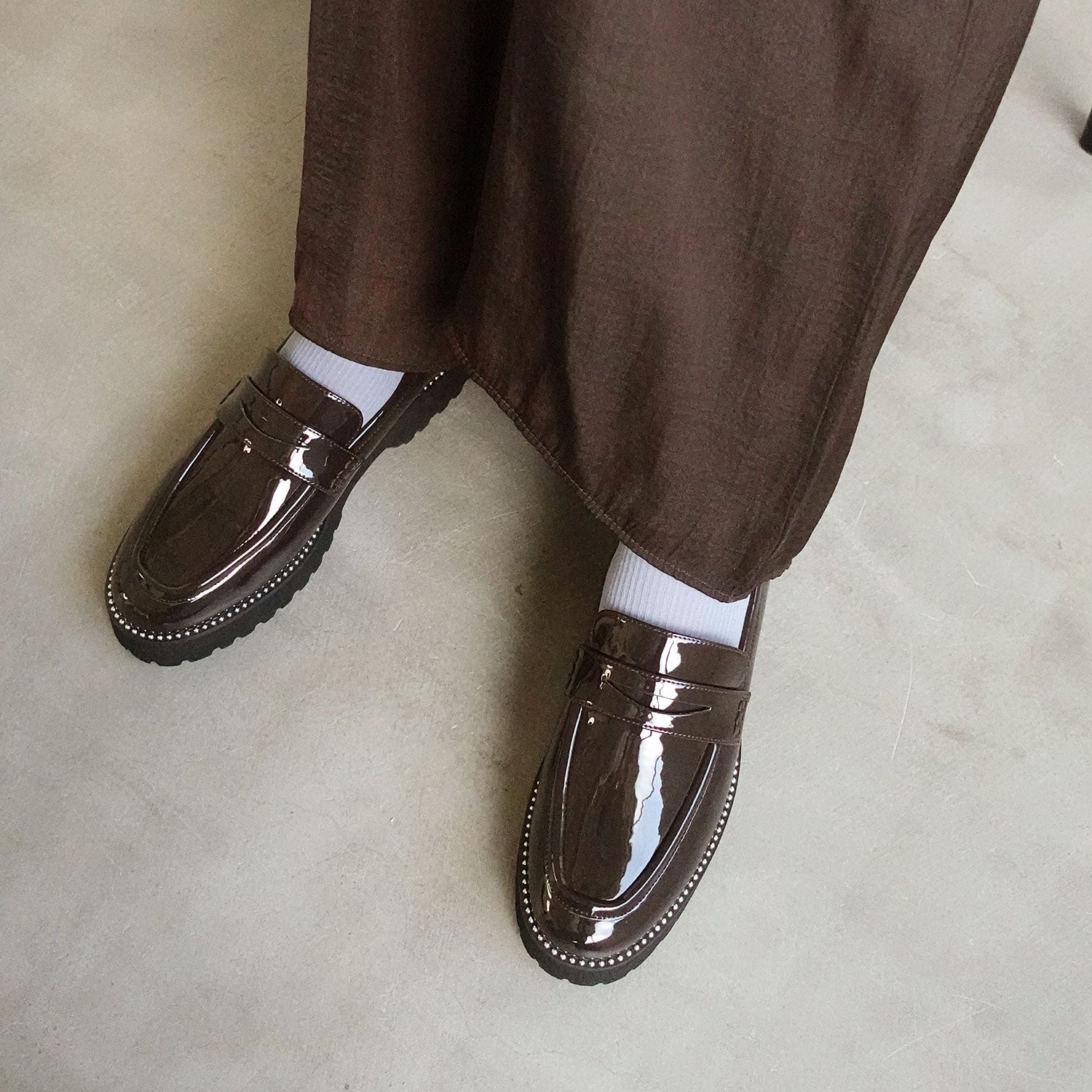 BEIGE / BROWN