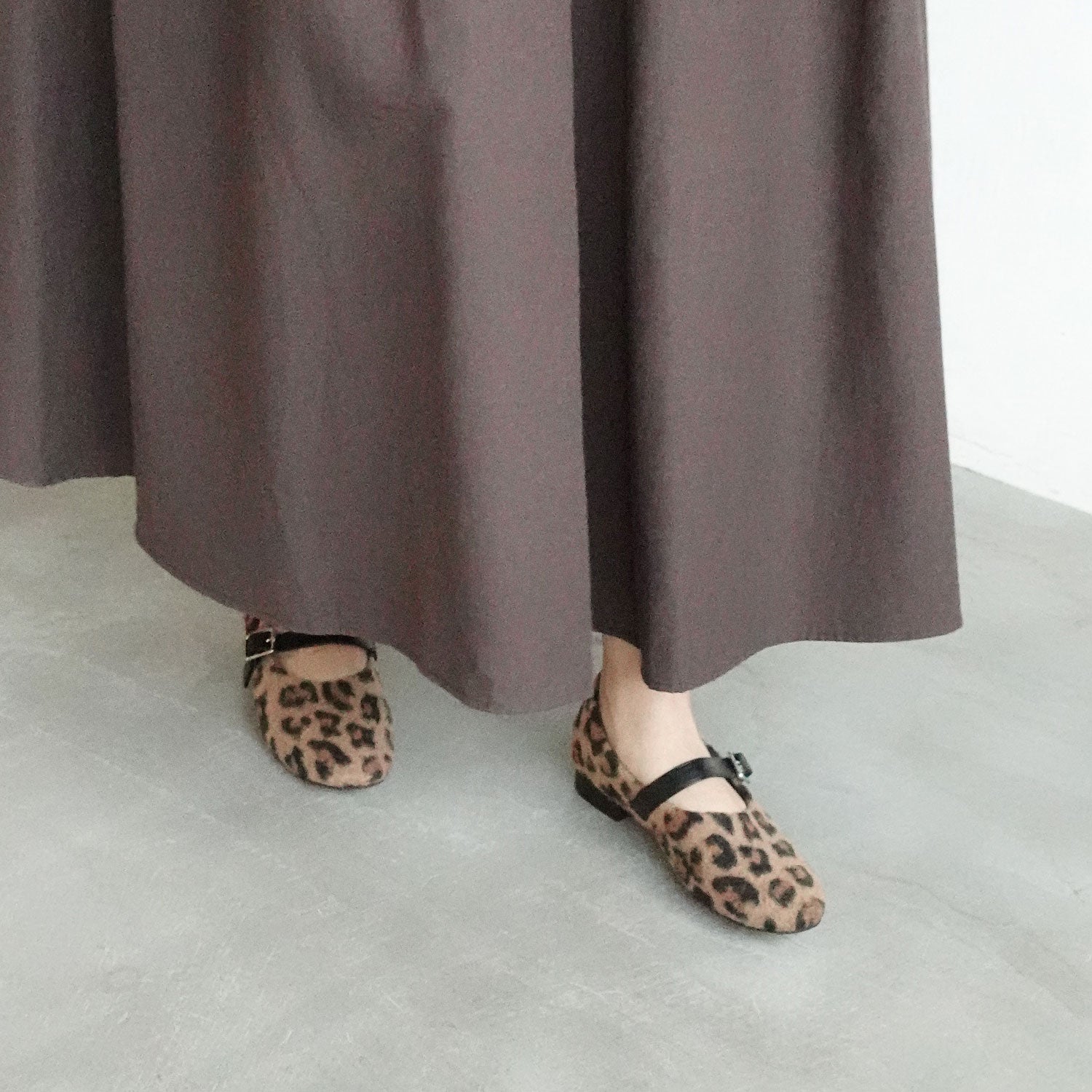 Daniella & GEMMA ONLINE STORE – ラウンドトゥベルトフラットシューズ