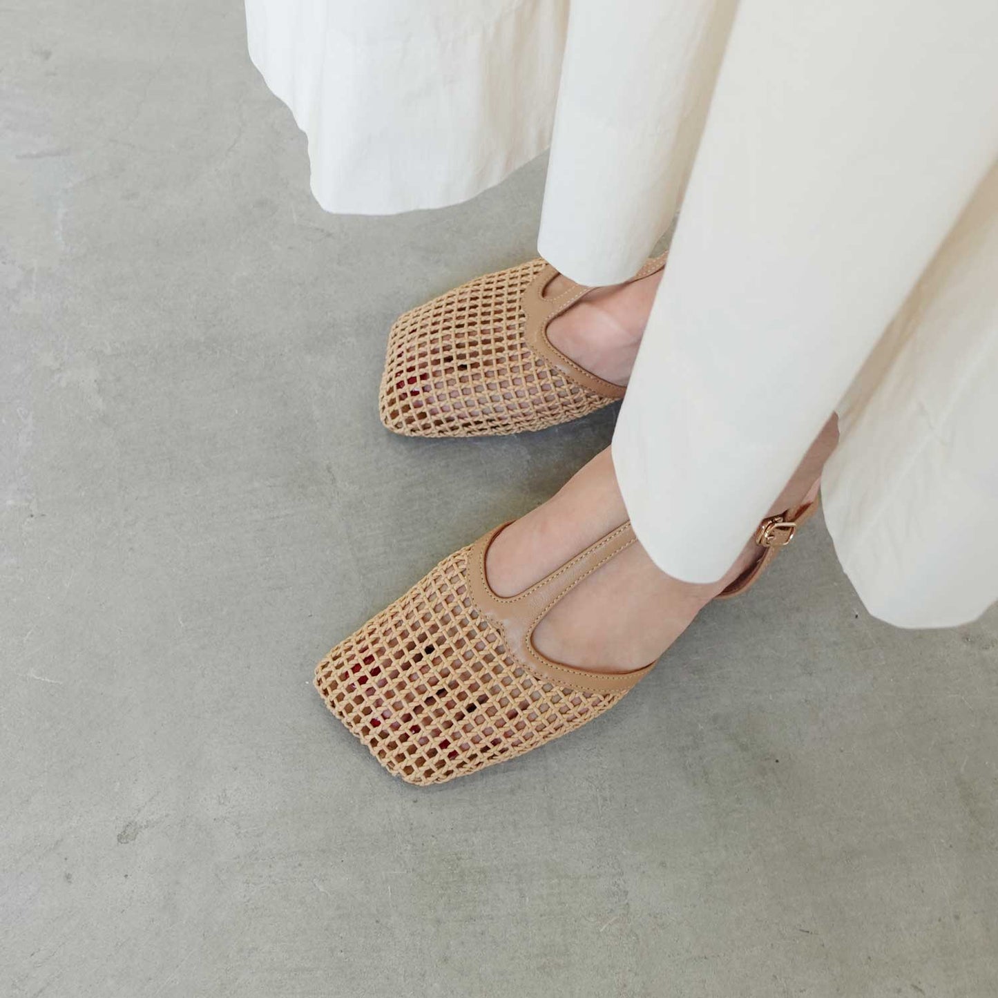 《春夏新作》Tストラップメッシュサンダル_GE26273