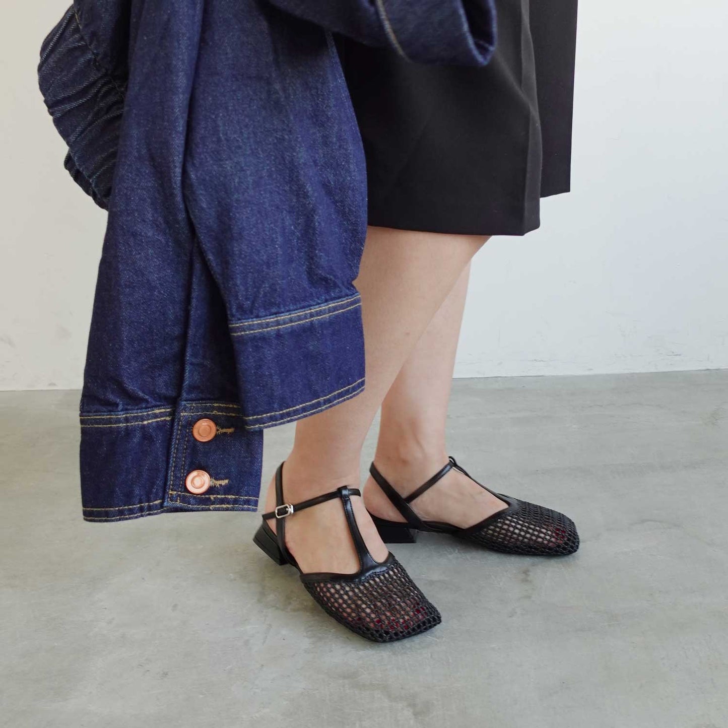 《春夏新作》Tストラップメッシュサンダル_GE26273