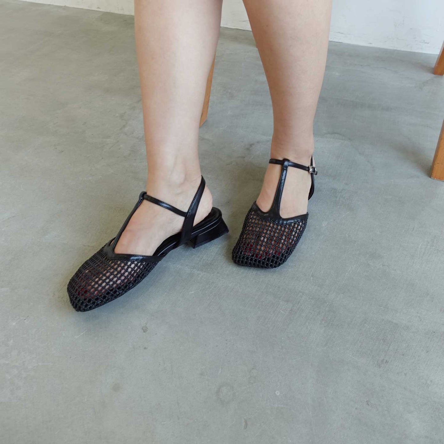 《春夏新作》Tストラップメッシュサンダル_GE26273