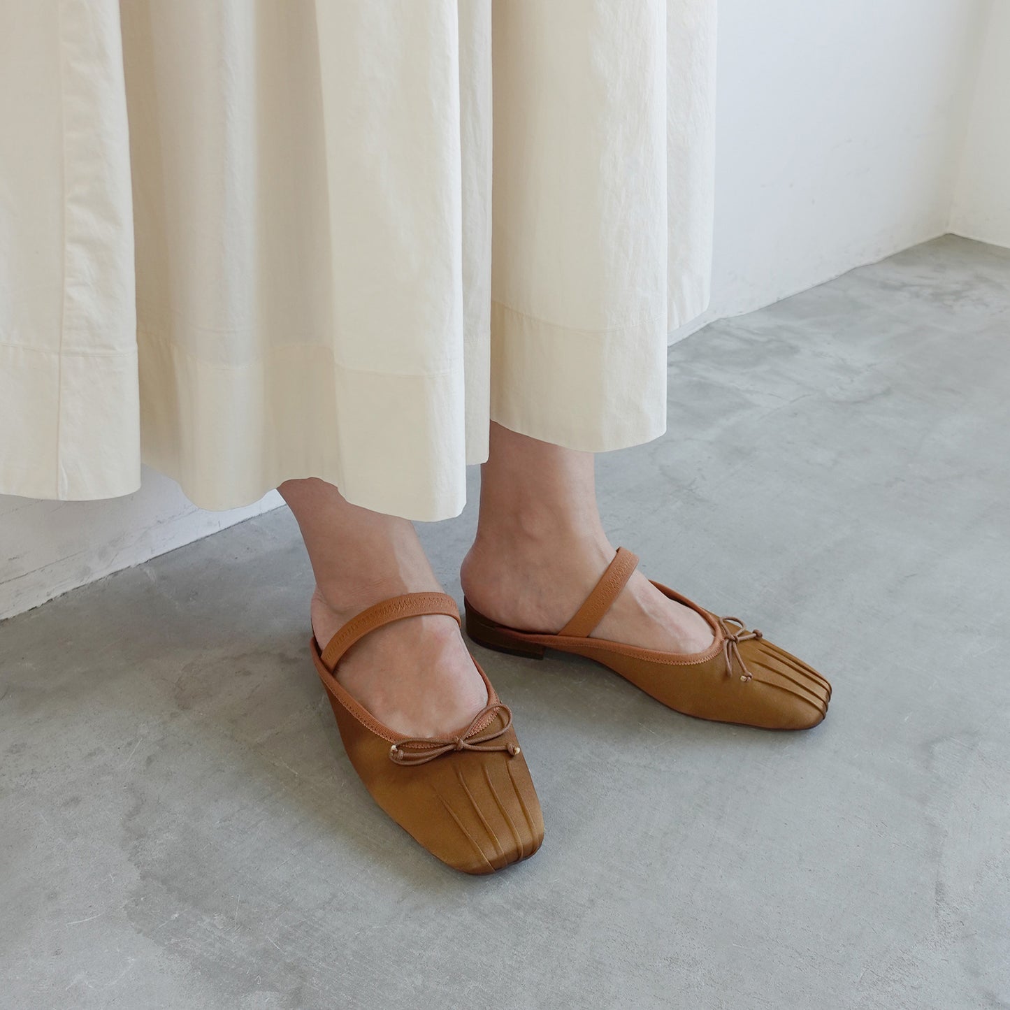 《春夏新作》サテンバレエミュール_GE26282