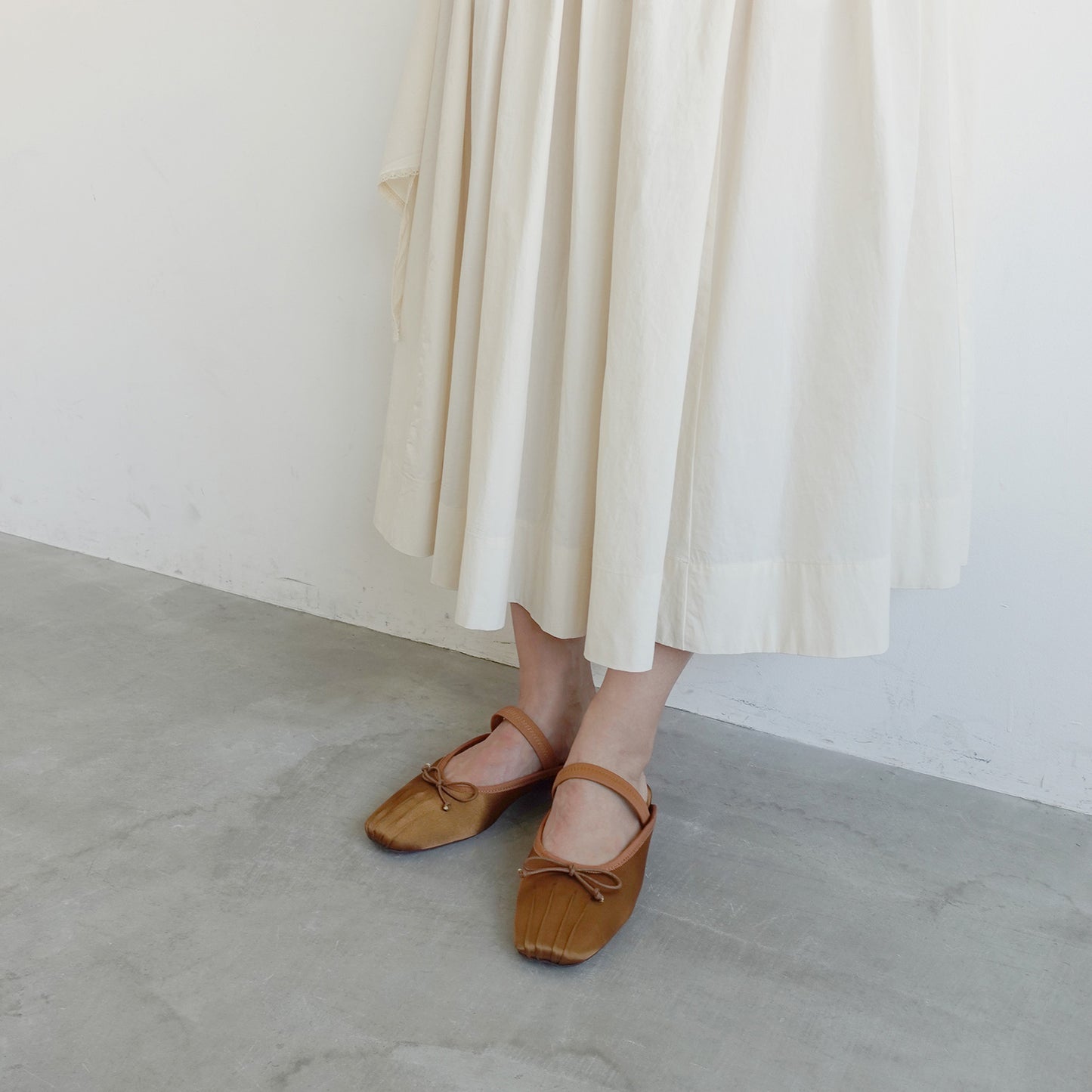 《春夏新作》サテンバレエミュール_GE26282