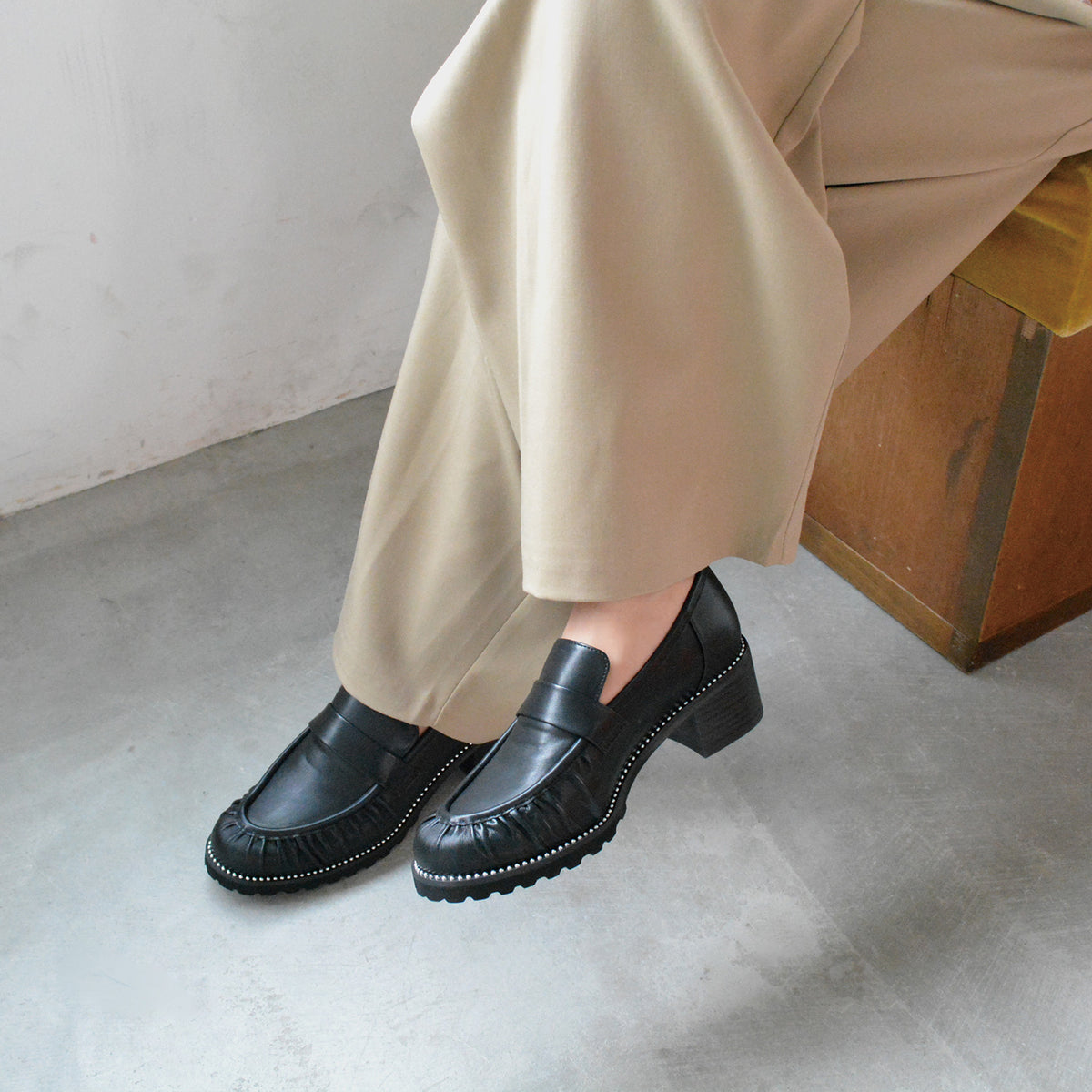 《NEW 26FW》【レイン対応】ギャザーヒールローファー_GE26494