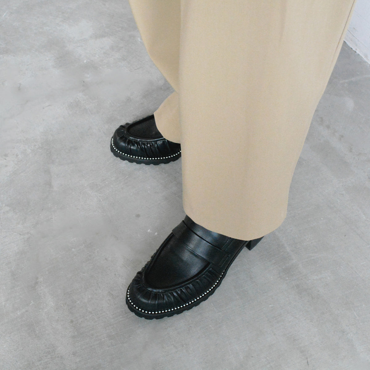 《NEW 26FW》【レイン対応】ギャザーヒールローファー_GE26494